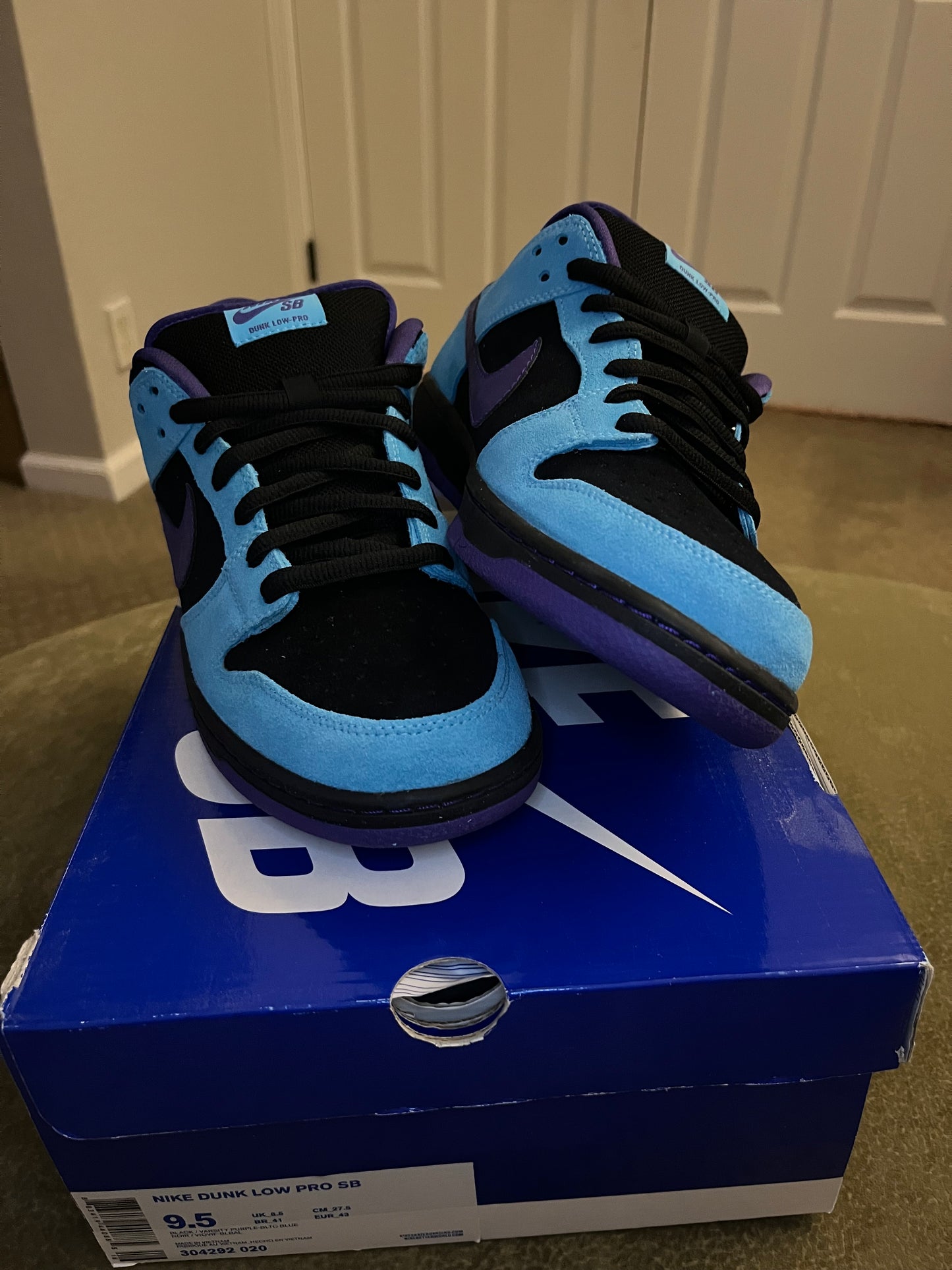 Nike Dunk SB Low - Skeletor