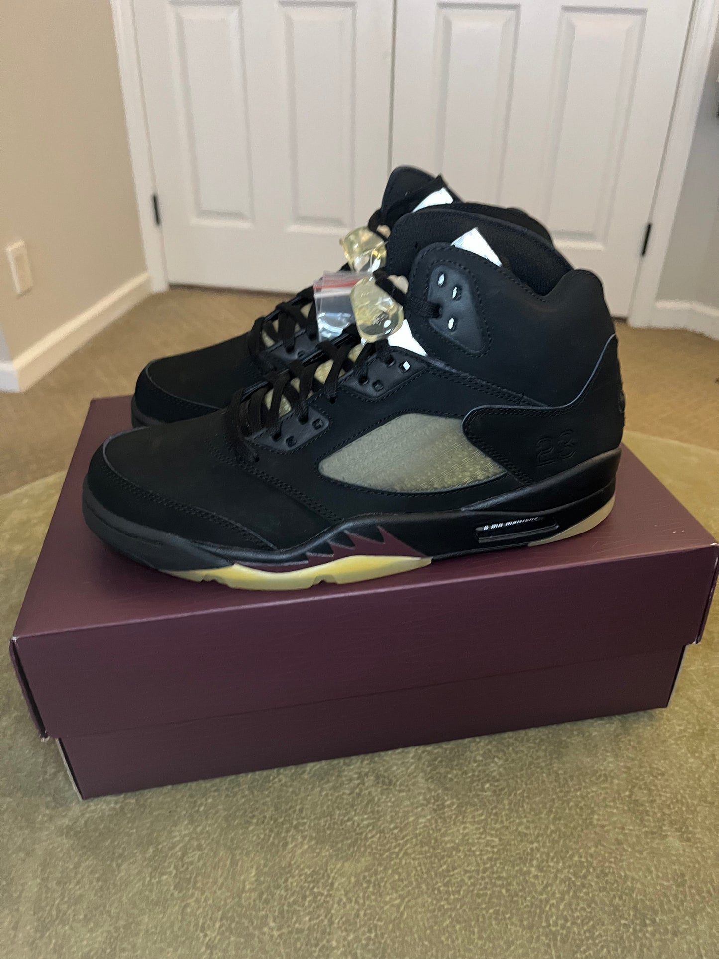 Jordan 5 Retro - A Ma Maniere Dusk