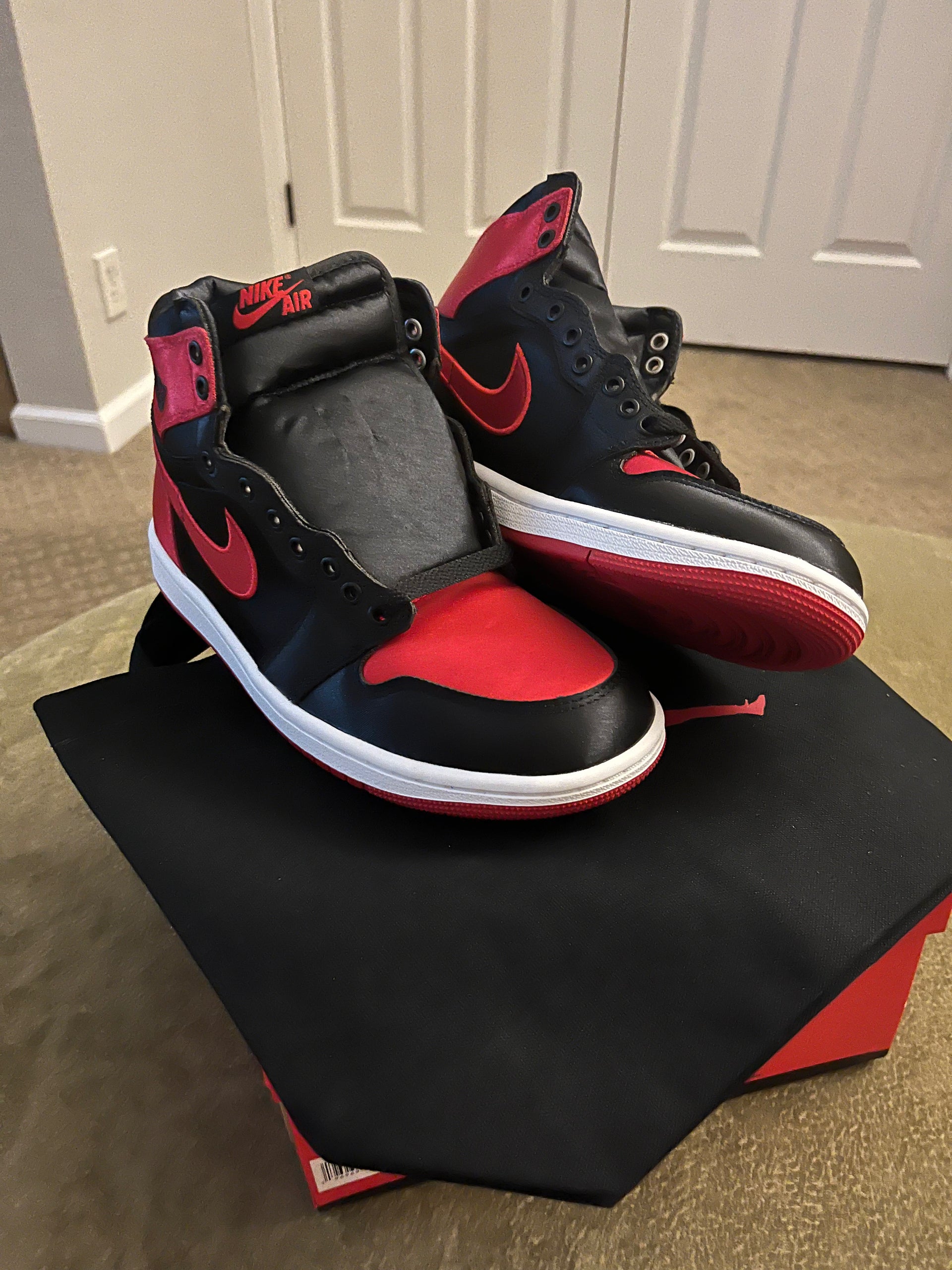 Jordan 1 Retro High OG Satin Bred(Women's) – BobbySteeles_Kicks